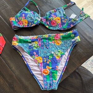 Cupshe womans Floral Bikini - Blue and Green